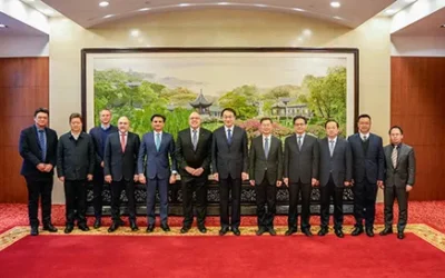 省领导会见安赛乐米塔尔集团客人